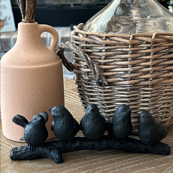 NEW!Romantic Gothic Shabby Chic Black Song Bird Family on Branch Tabletop Statue - Picture 8 of 8